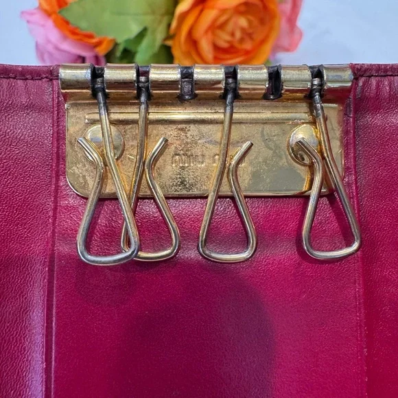 Authentic Miu Miu Pink Crocodile-Embossed Leather Key Case - Picture 9 of 11